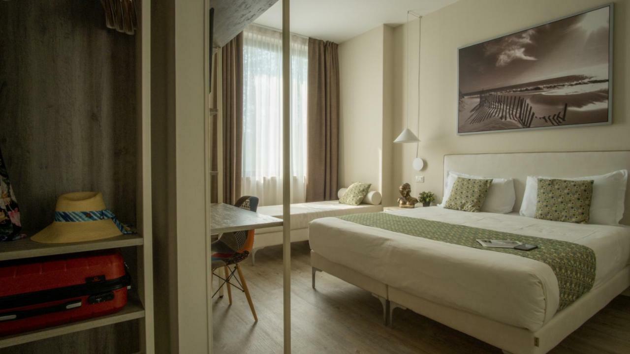 Lake Garda Beach Hostel Padenghe sul Garda Exterior foto